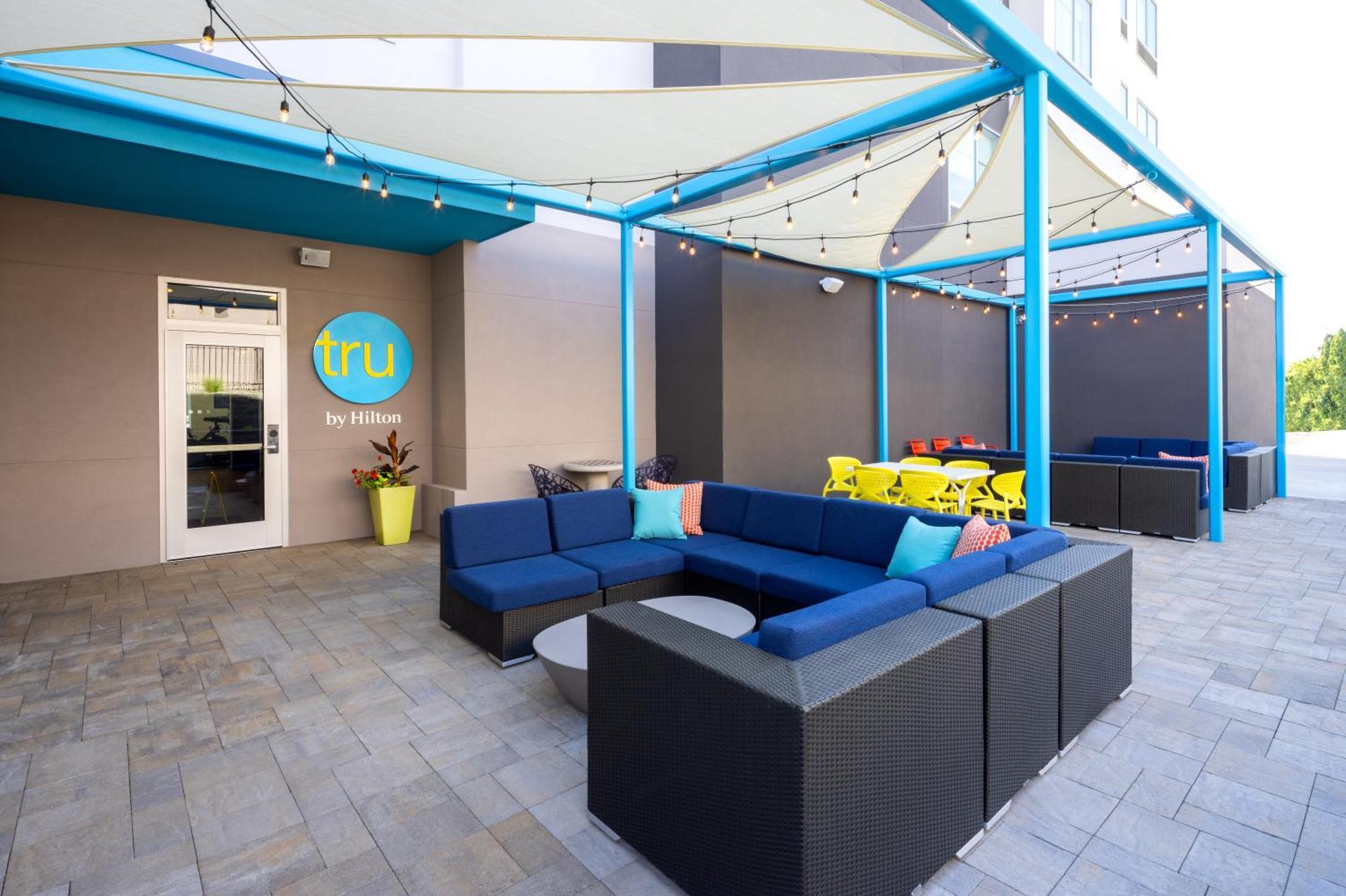 Tru By Hilton Yakima Airport Hotel Exterior foto